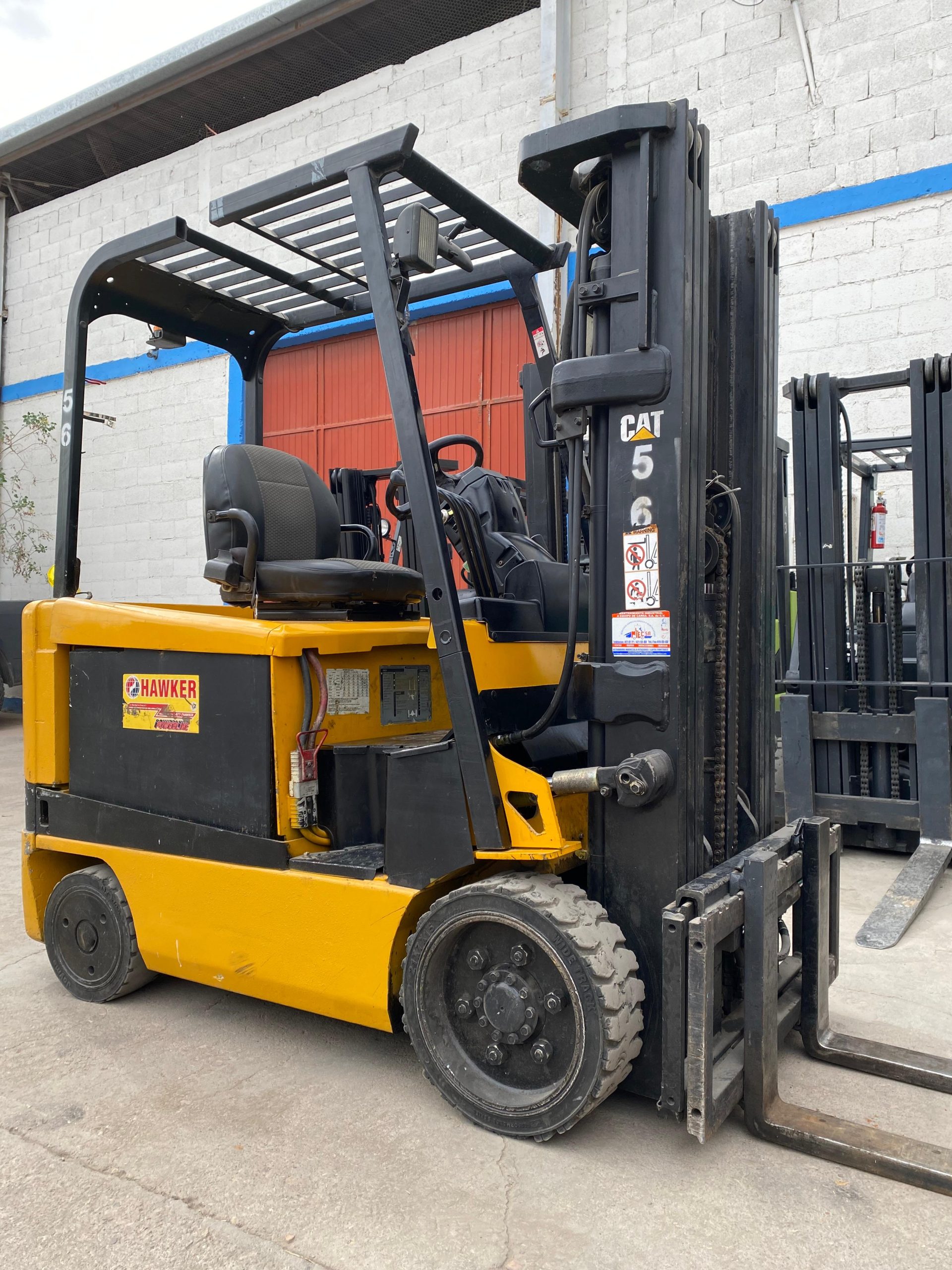 Caterpillar 3 secciones 5000 lbs (Usado)